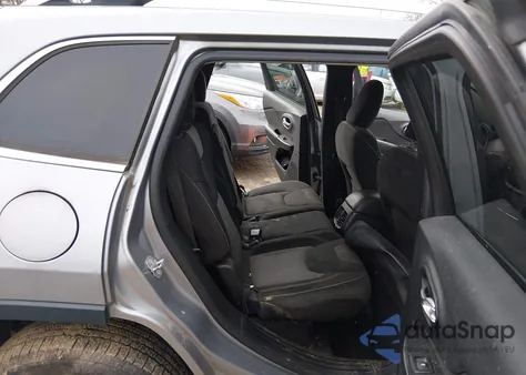 2014 Jeep Cherokee Latitude z USA, uszkodzony, nr VIN 1C4PJLCB3EW313557